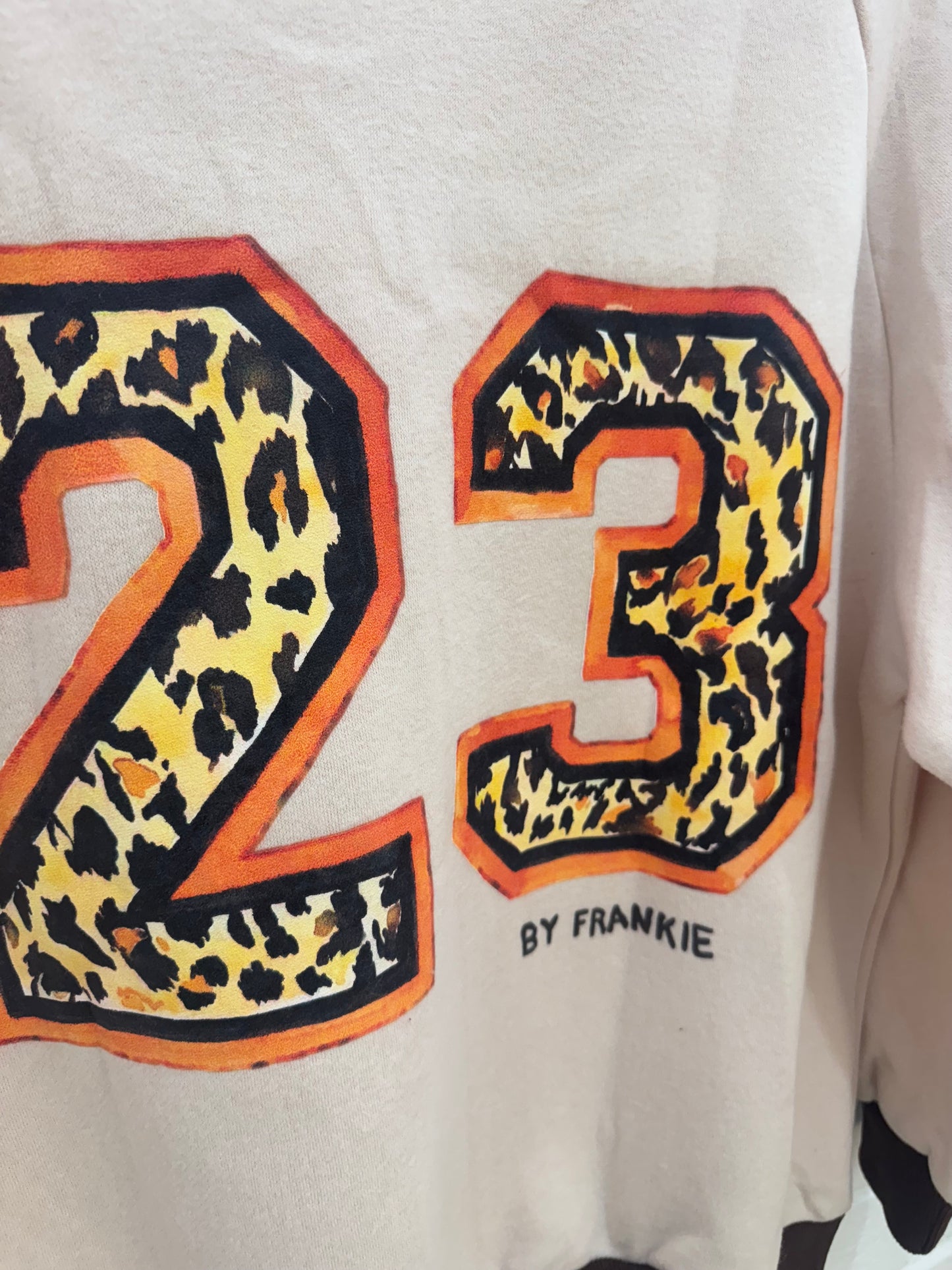 23 Sweater By Frankie