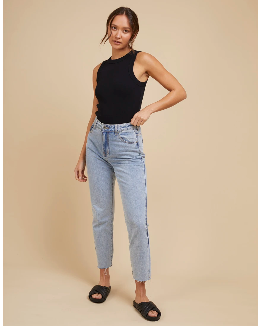 Greta Tank Black