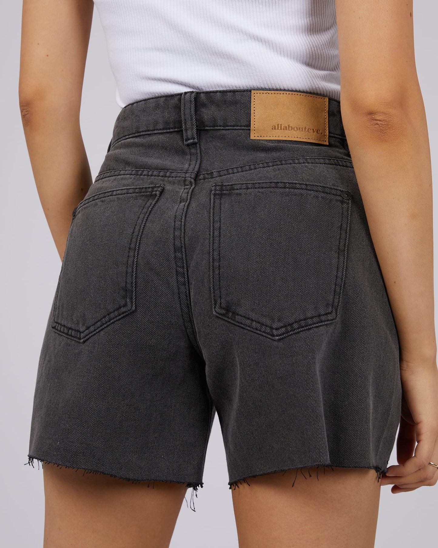 Harley Bermuda Short - Washed Black