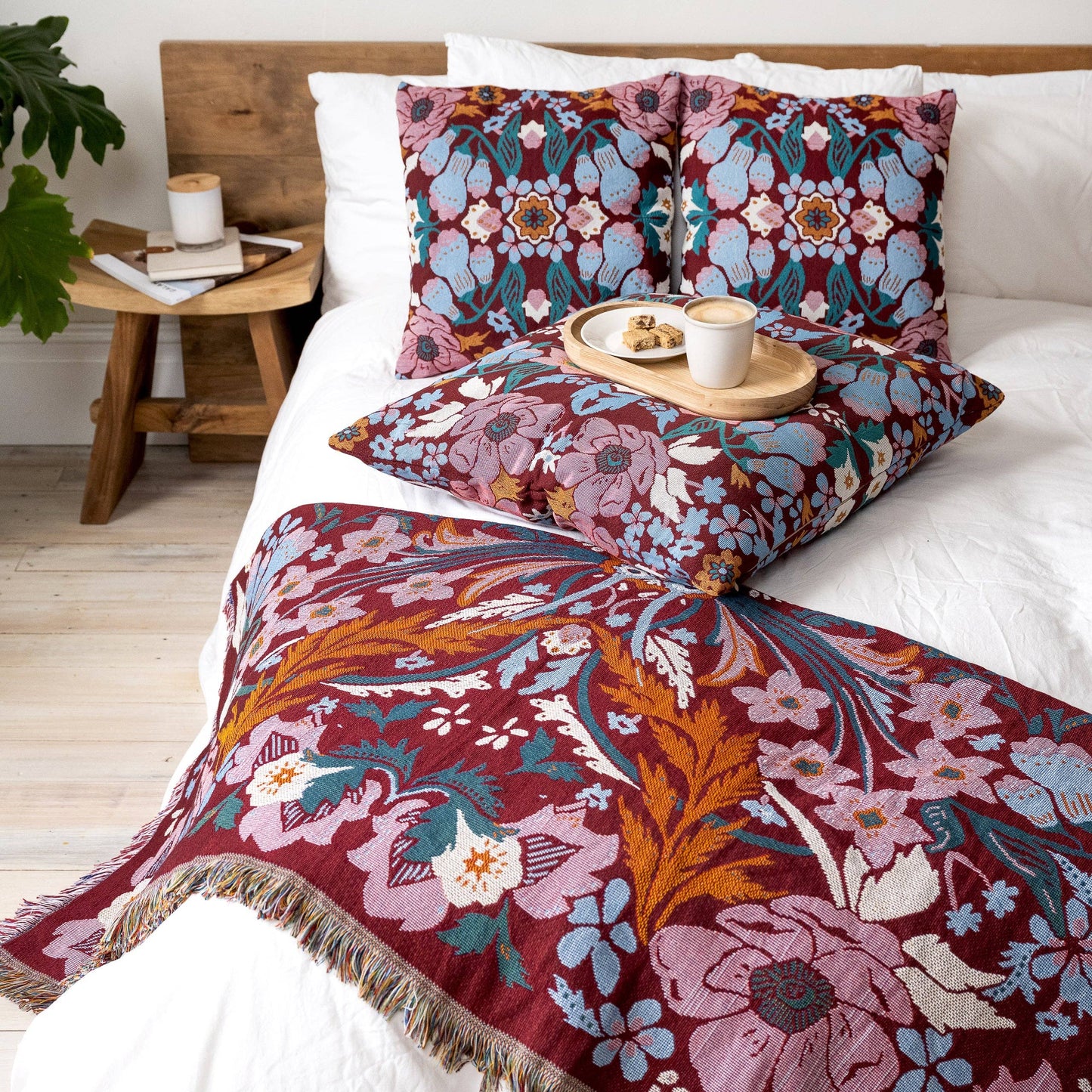 'Magical Mystery' Woven Picnic Rug/Throw: Regular 130x160cm