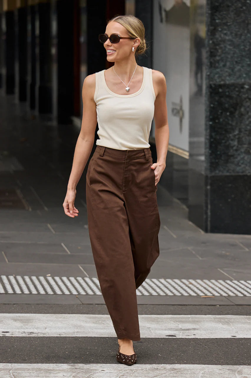 Charlie Barrel Pant - Chocolate