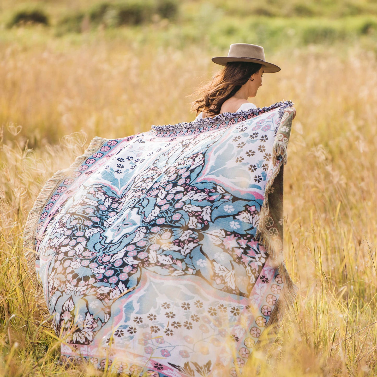 'All You Need is Love' Woven Picnic Rug/Throw: Regular 130x160cm