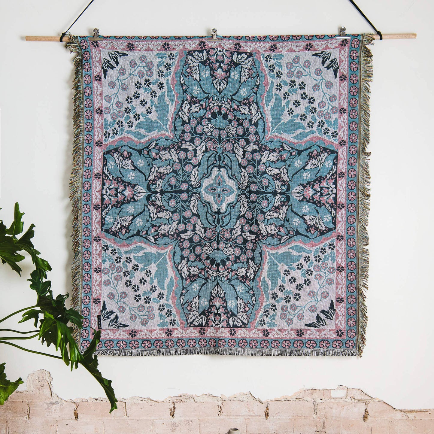'All You Need is Love' Woven Picnic Rug/Throw: Regular 130x160cm