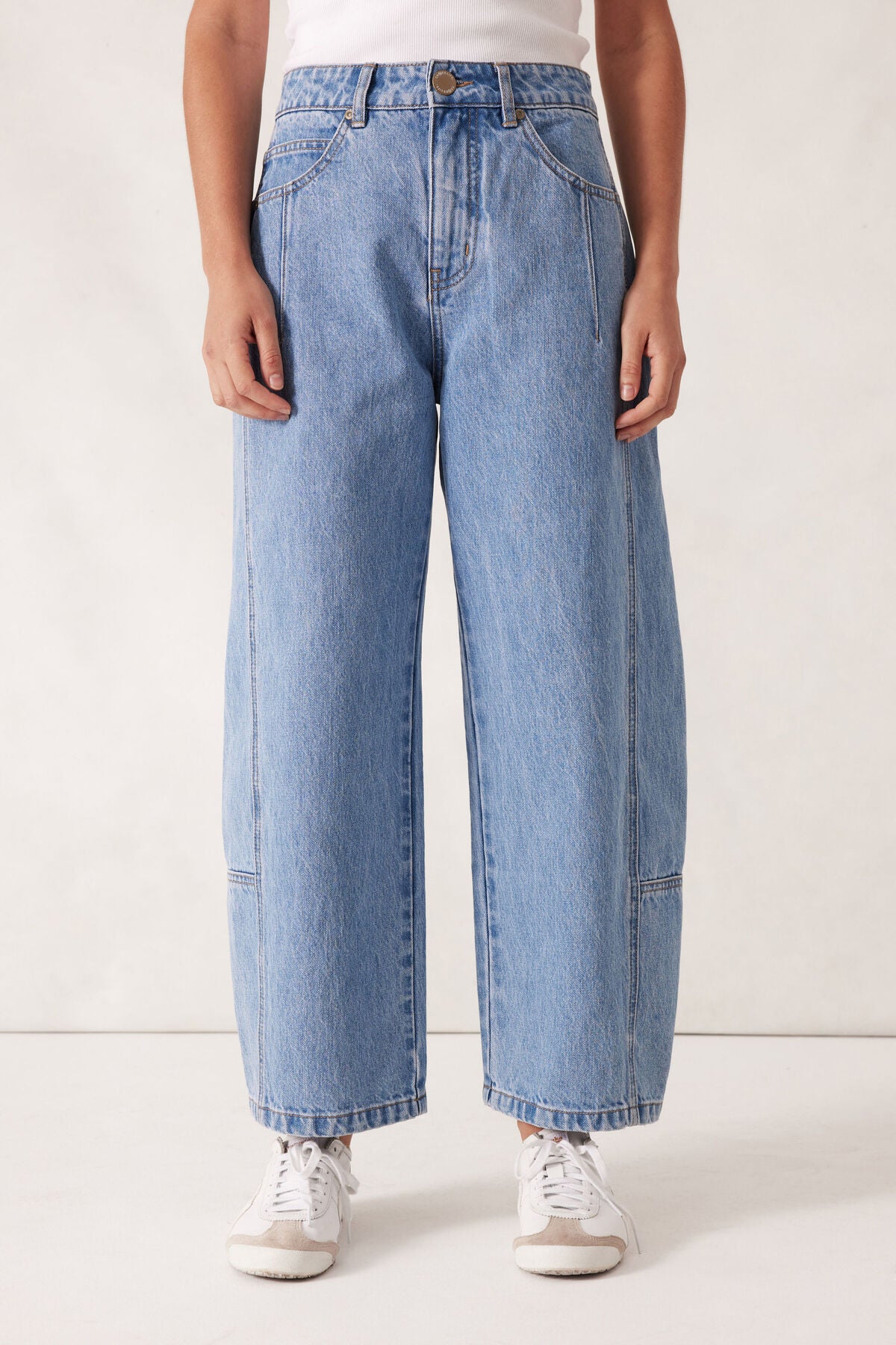 Demi Barrel Jean - Blue