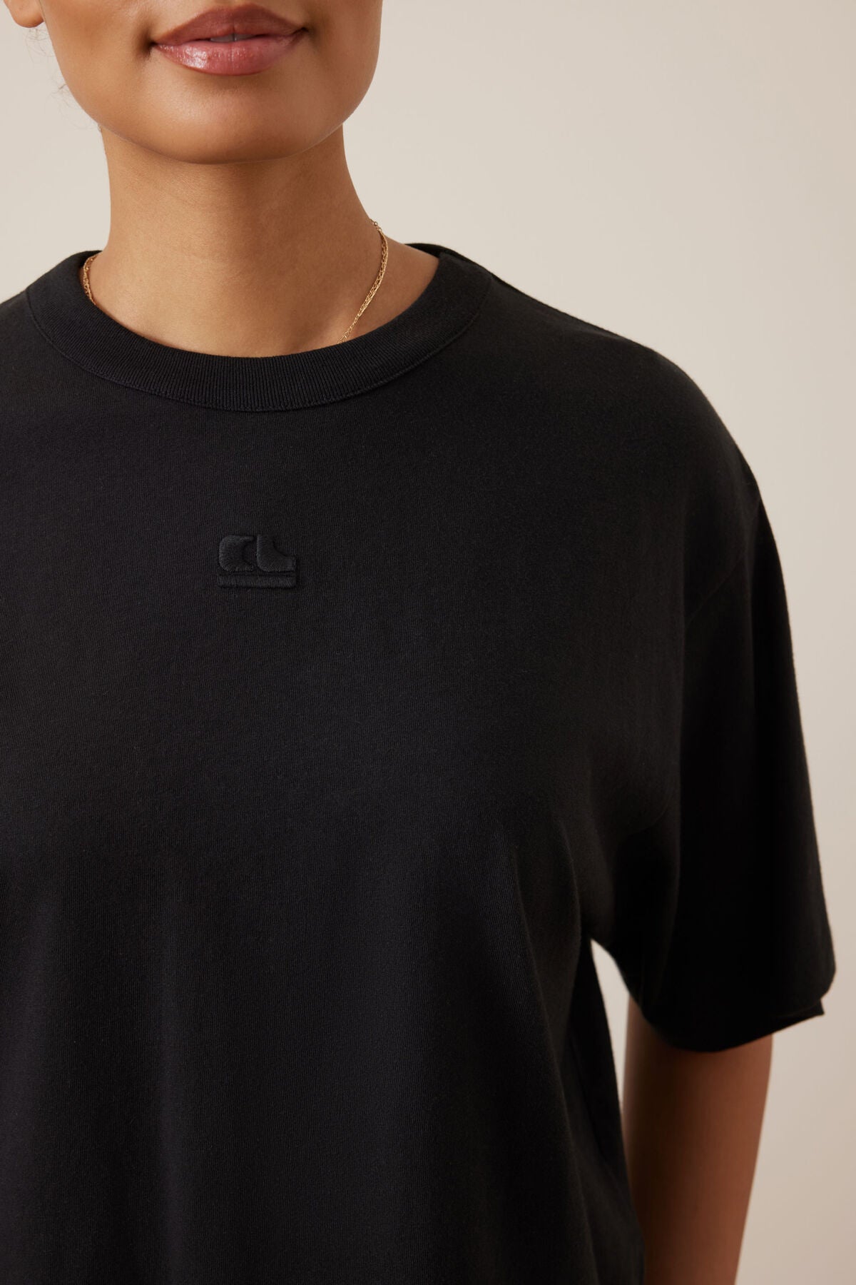 Phoebe Premium Tee Black
