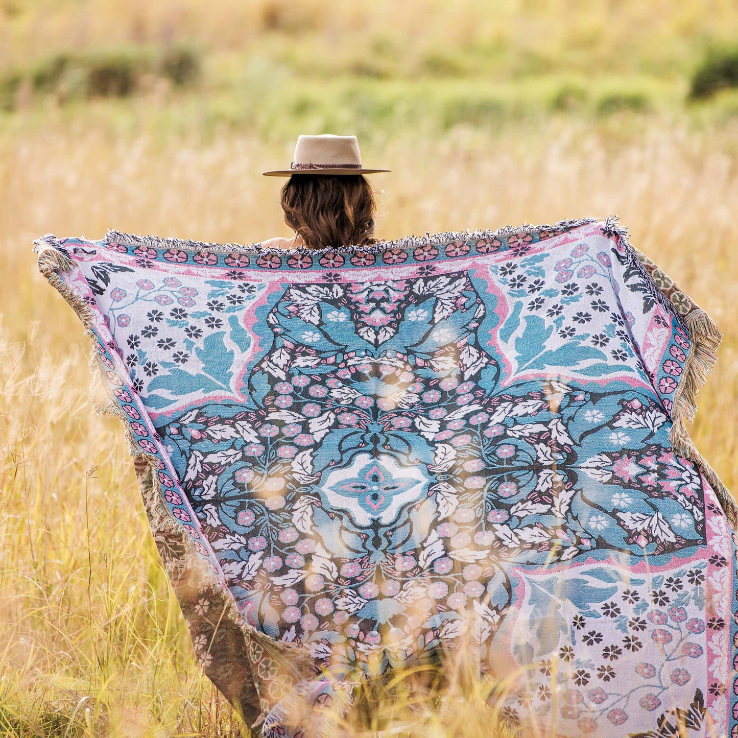 'All You Need is Love' Woven Picnic Rug/Throw: Regular 130x160cm