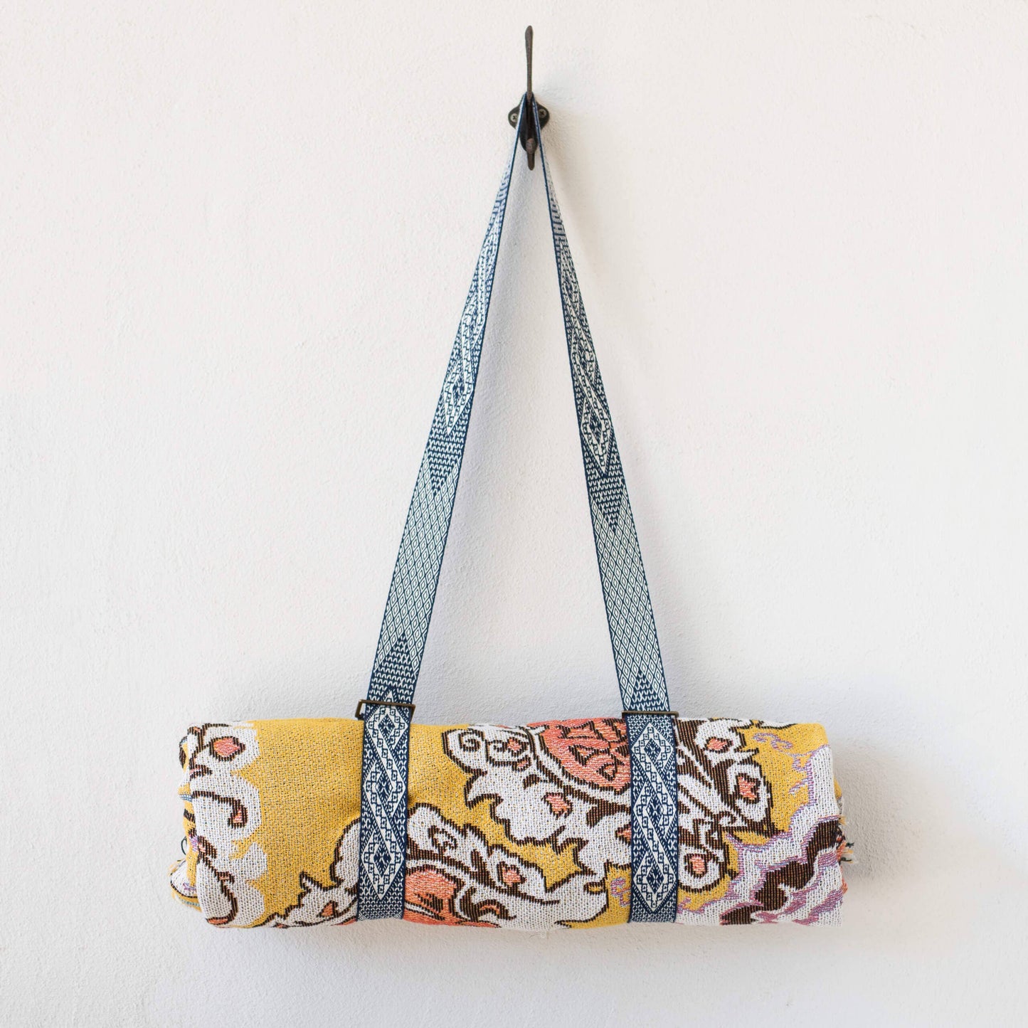 'Here Comes The Sun' Woven Picnic Rug/Throw: Regular 130x160cm