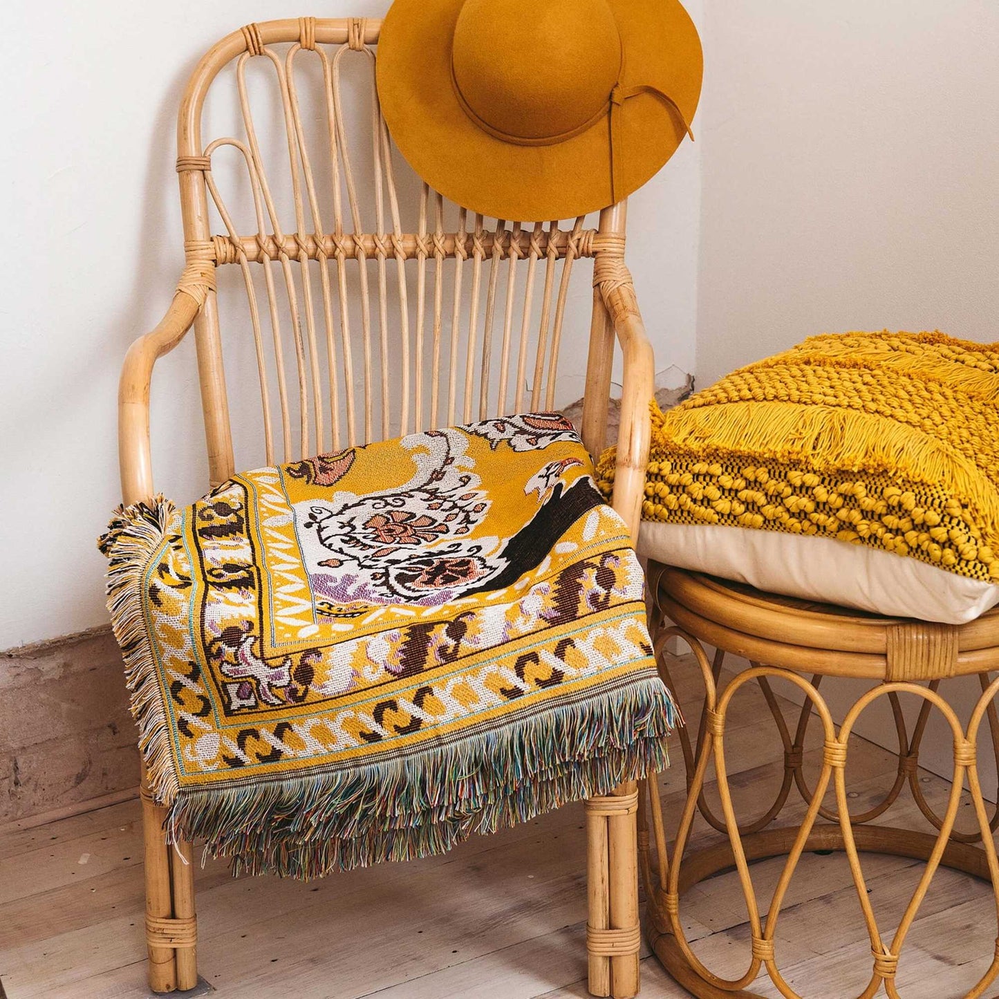 'Here Comes The Sun' Woven Picnic Rug/Throw: Regular 130x160cm