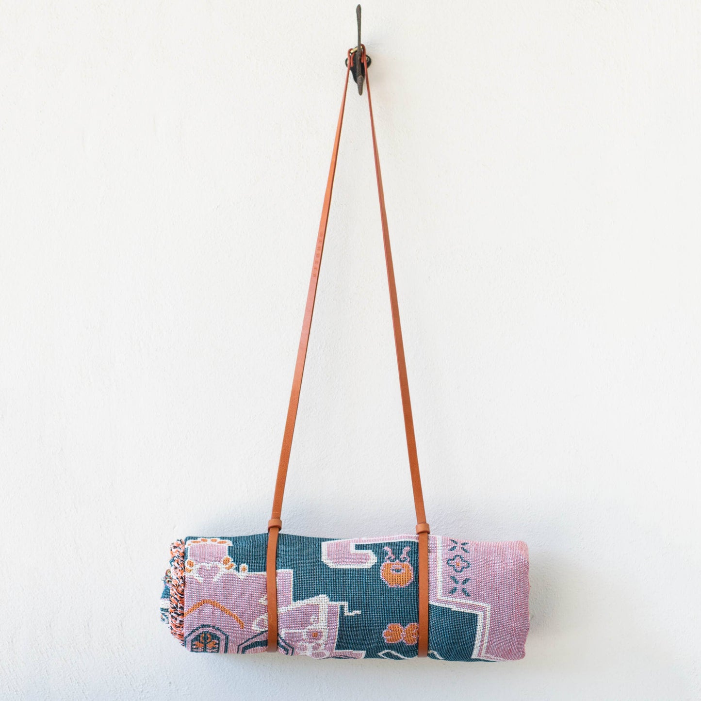 'Strawberry Fields' Woven Picnic Rug/Throw: Regular 130x160cm