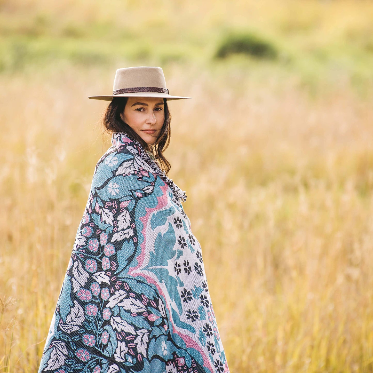 'All You Need is Love' Woven Picnic Rug/Throw: Regular 130x160cm