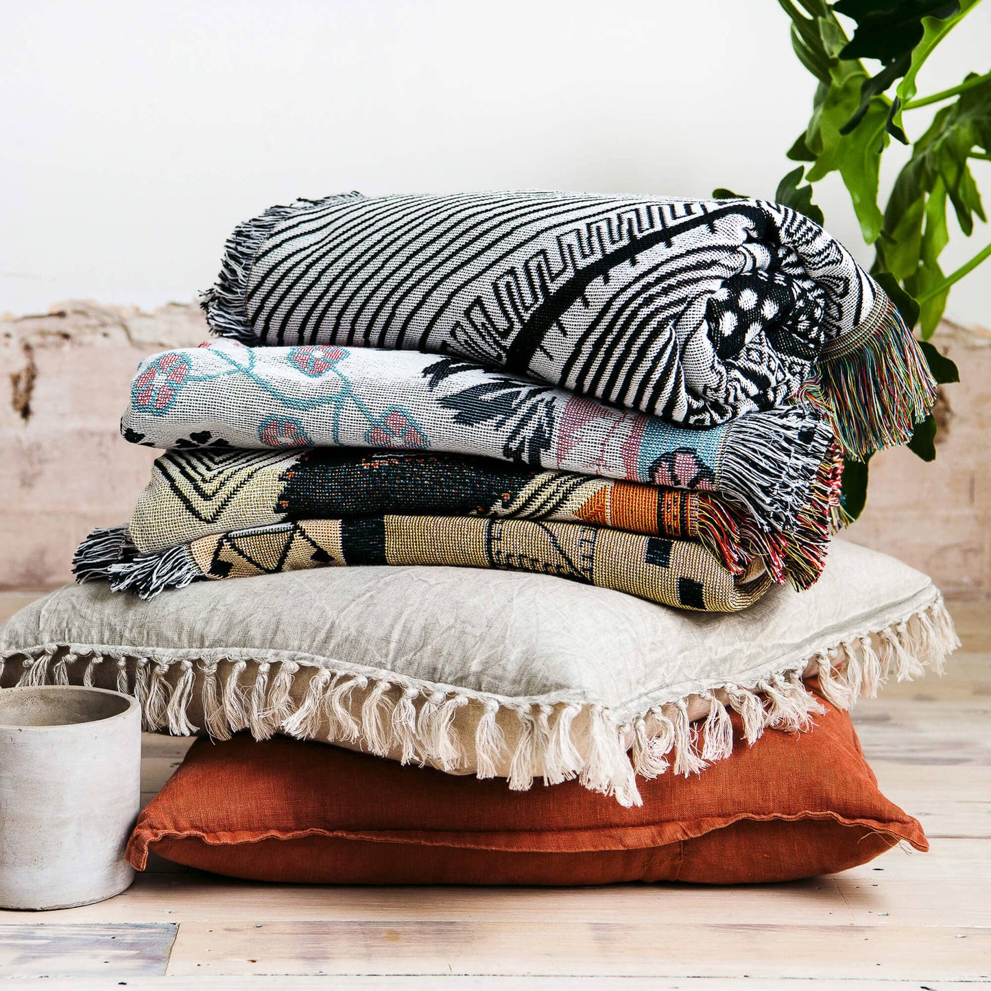 'All You Need is Love' Woven Picnic Rug/Throw: Regular 130x160cm