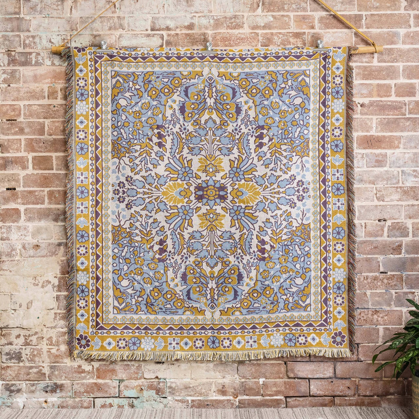 'Every Little Thing' Woven Picnic Rug/Throw: Regular 130x160cm