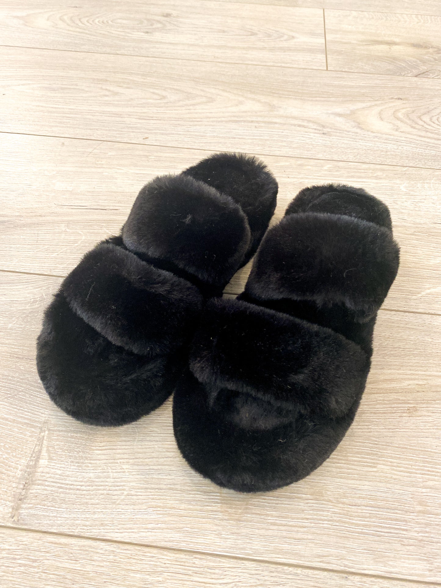 MAXINE FLUFFY PLATFORM SLIDES- BLACK